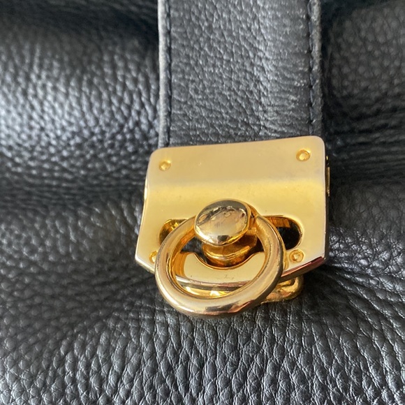 ** SOLD ** Leather Delane Purse with gold hardware. - Picture 6 of 7